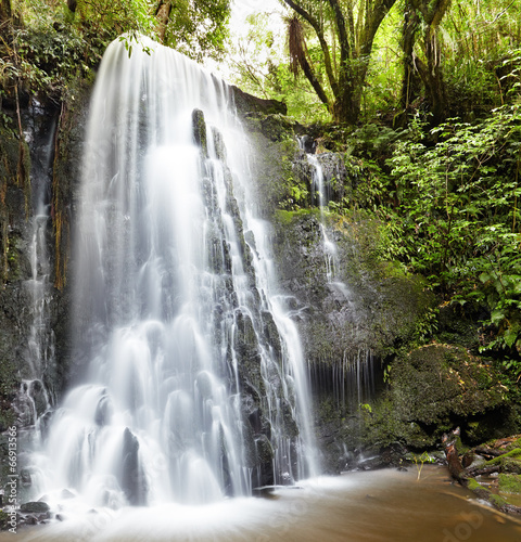 Obraz na płótnie canvas dwuczęściowy "dyptyk" Matai Falls, Nowa Zelandia