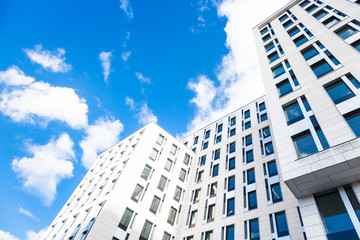 modernes Bürogebäude - Hochhaus in Frankfurt