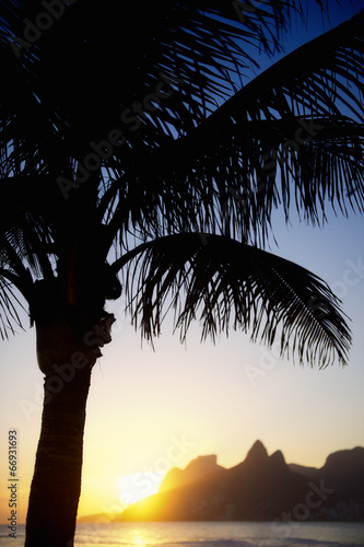 Tapeta ścienna Sunset rio de janeiro ipanema beach dwa bracia górskie brazylia