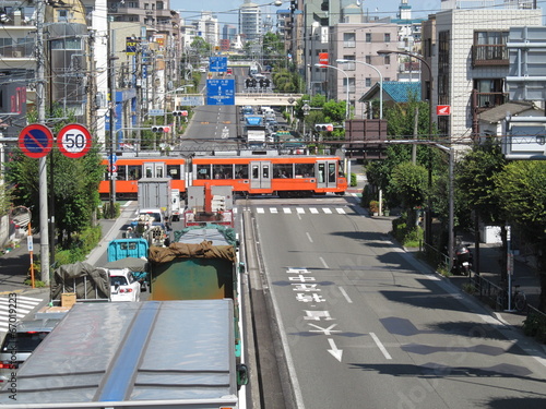 路面電車の踏切と道路stock Photo Adobe Stock 路面電車の踏切と道路stock Photo Adobe Stock