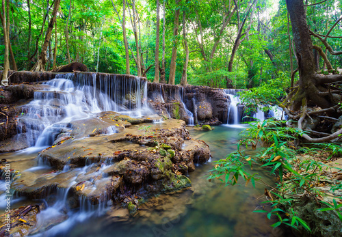Fotoboard na płycie Głęboka lasowa siklawa w kanchanaburi, Thailand