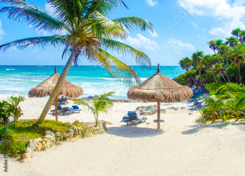 Obraz na płótnie canvas Plaża przy tulum - Mexico Yucatan