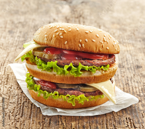 Naklejka samoprzylepna Duży hamburger