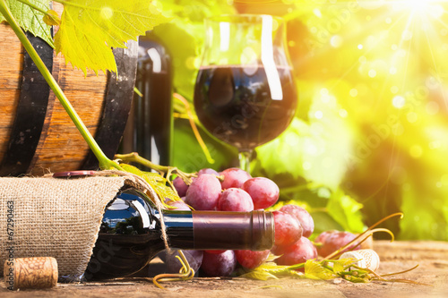 Board z aluminiowym obramowaniem Czerwone wino i winogrona