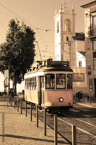 Fototapeta na wymiar Lisbon tram