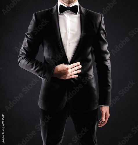 Платно  Elegant businessman