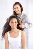 Fototapeta  - Kobieta w salonie fryzjerskim