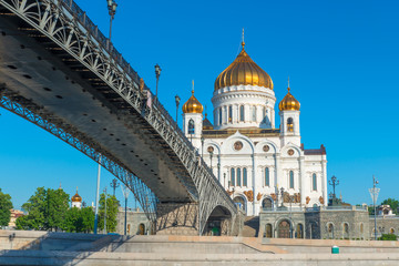 Wall Mural - Bridge over the Moscow river and church