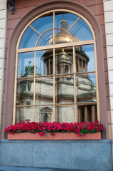 Fototapete - reflection of St Isaac Cathedral, Russia, St Petersburg