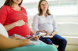 © Halfpoint - Pregnant women at antenatal class