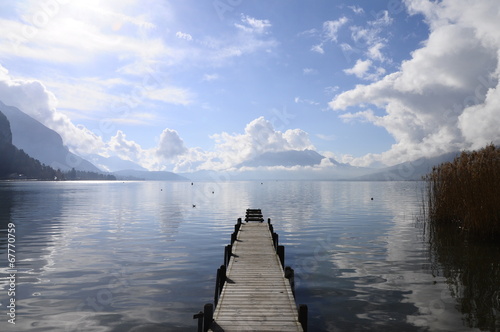 Board z aluminiowym obramowaniem Cichy widok jeziora Annecy