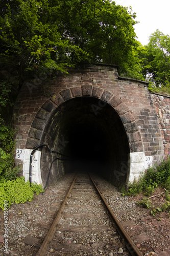 Board z aluminiowym obramowaniem Tunel