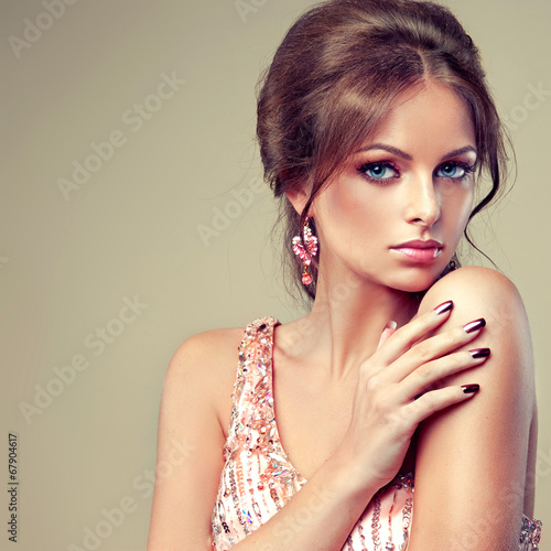 Naklejka na szybę Fashion Beauty Model Girl. Manicure and Make-up