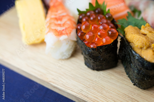 Naklejka samoprzylepna Garść sushi