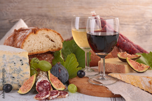 Board z aluminiowym obramowaniem Wino, ser i kiełbasa