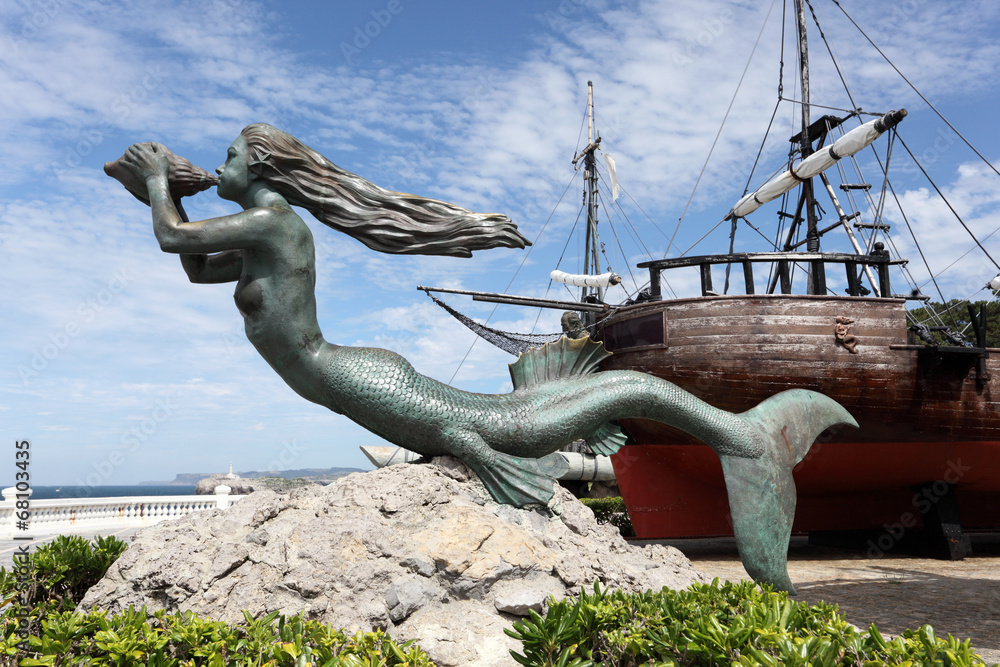 Mermaid sculpture at historic ship in Santander, Spain - obrazy, fototapety, plakaty 
