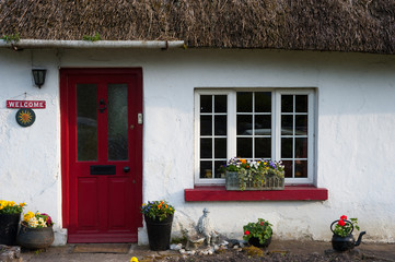 Wall Mural - traditional irish thatched cottage