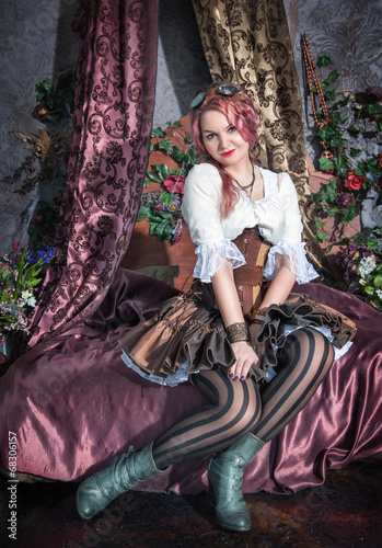 Obraz na płótnie canvas trzyczęściowy "tryptyk" Piękna steampunk kobieta
