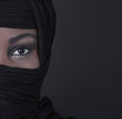 Gesicht einer arabisch muslimischen verschleierten Frau