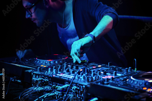 Fotoboard na płycie Dj gra na torze