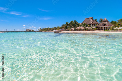 Obraz na płótnie canvas trzyczęściowy "tryptyk" Tropikalne morze i plaża w Isla Mujeres, Meksyk