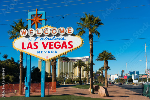 Photo Famous Las Vegas sign on bright sunny day