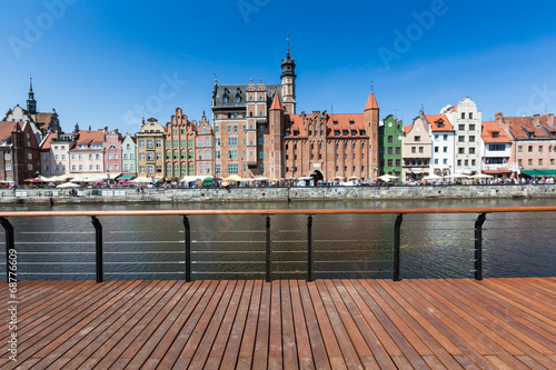 Board z aluminiowym obramowaniem Miasto gdańsk, polska. 