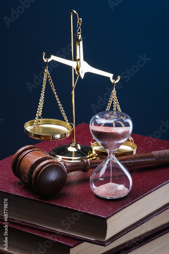 Naklejka dekoracyjna time and justice