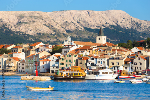 Plakat na papierze fotorealistycznym Baska, krk, chorwacja, europa.