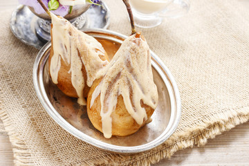 Sticker - Pears with cinnamon sauce