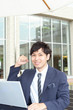 © sunabesyou - 笑顔のビジネスマン
