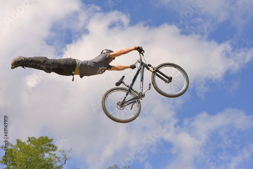 Plakat na papierze fotorealistycznym Nadczłowiek