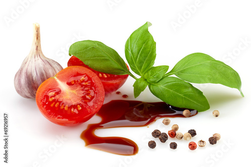 Tapeta ścienna Pomidor, bazylia i ocet balsamiczny