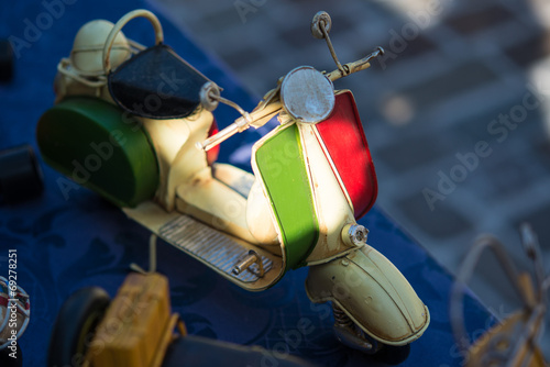 Board z aluminiowym obramowaniem Miniaturowa osa