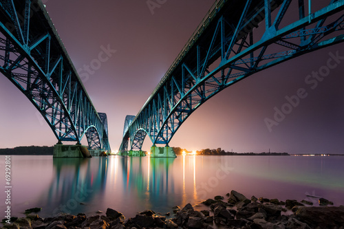 Plakat na papierze fotorealistycznym Południowy grand island most obejmujący rzekę niagara