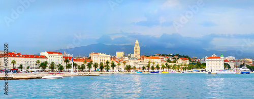 Plakat na papierze fotorealistycznym Podziel panoramę