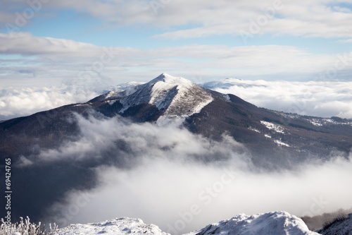 Naklejka samoprzylepna Bieszczady winter