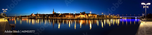 Naklejka samoprzylepna Panoramiczny widok szczecin (stettin) city at night, polska.