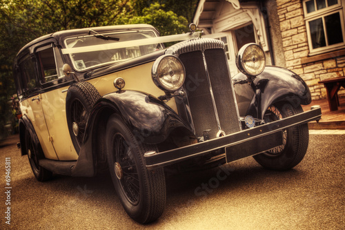 Naklejka na szybę Old Vintage wedding car