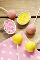 Poster - Yellow and pink cake pops