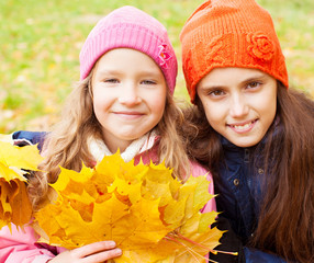 Poster - Girsl at autumn