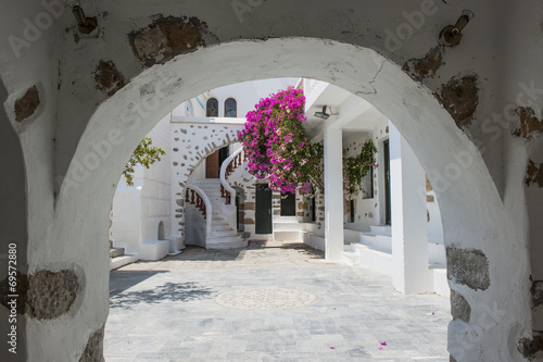 Obraz w ramie Innenhof der Kirche Panagia Portaitissa auf Astypalea, Dodekanes