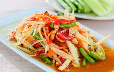 Thai Spicy papaya salad