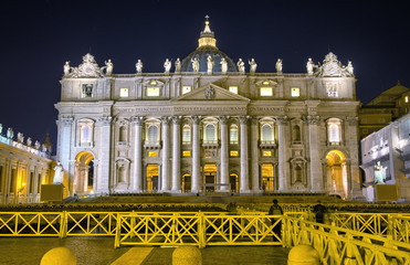 Poster - St Peter square and Basilica in the autumn night - Rome