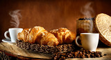 Espresso caldo con cornetti