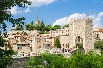 Canvas Print - Besalu