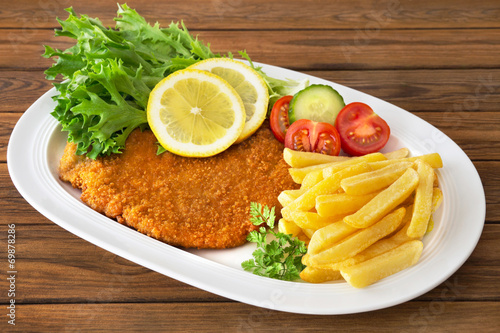 Naklejka nad blat kuchenny Schnitzel und Pommes