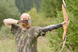 © muro - Young archer training with the bow