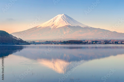 Naklejka samoprzylepna Mt fuji we wczesnych godzinach porannych