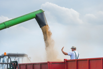 Poster - Harvesting of soybean